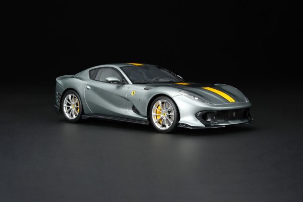 Ferrari 812 Competizione Online Sale