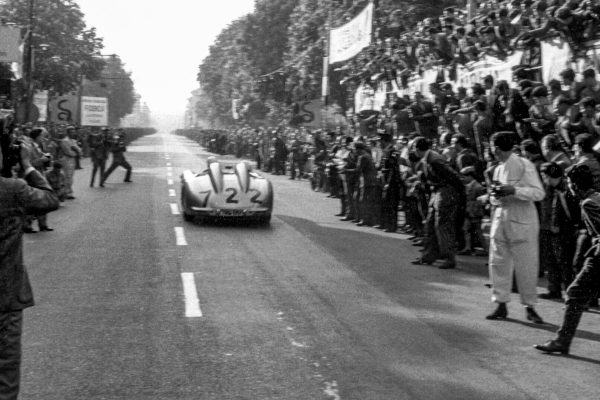 Mercedes-Benz 300 SLR - 1955 Mille Miglia Winner Fashion