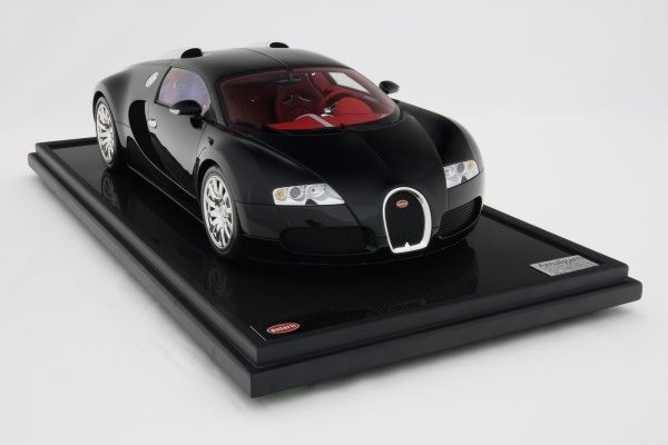 Bugatti Veyron (2005) Fashion