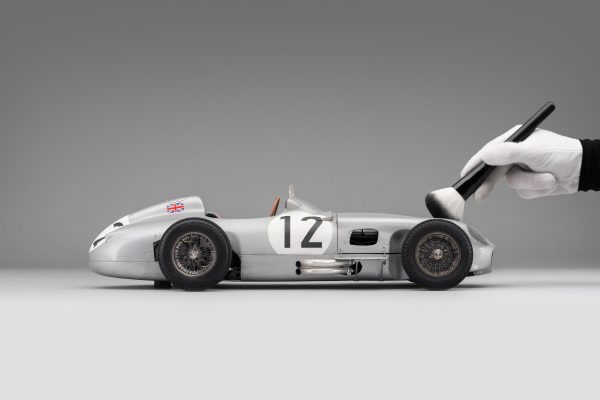 Mercedes-Benz W196 Monoposto - 1955 British Grand Prix Winner - Moss - Race Weathered For Discount