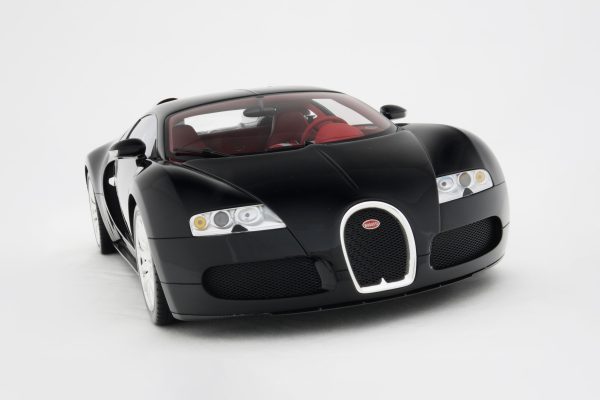 Bugatti Veyron (2005) Fashion